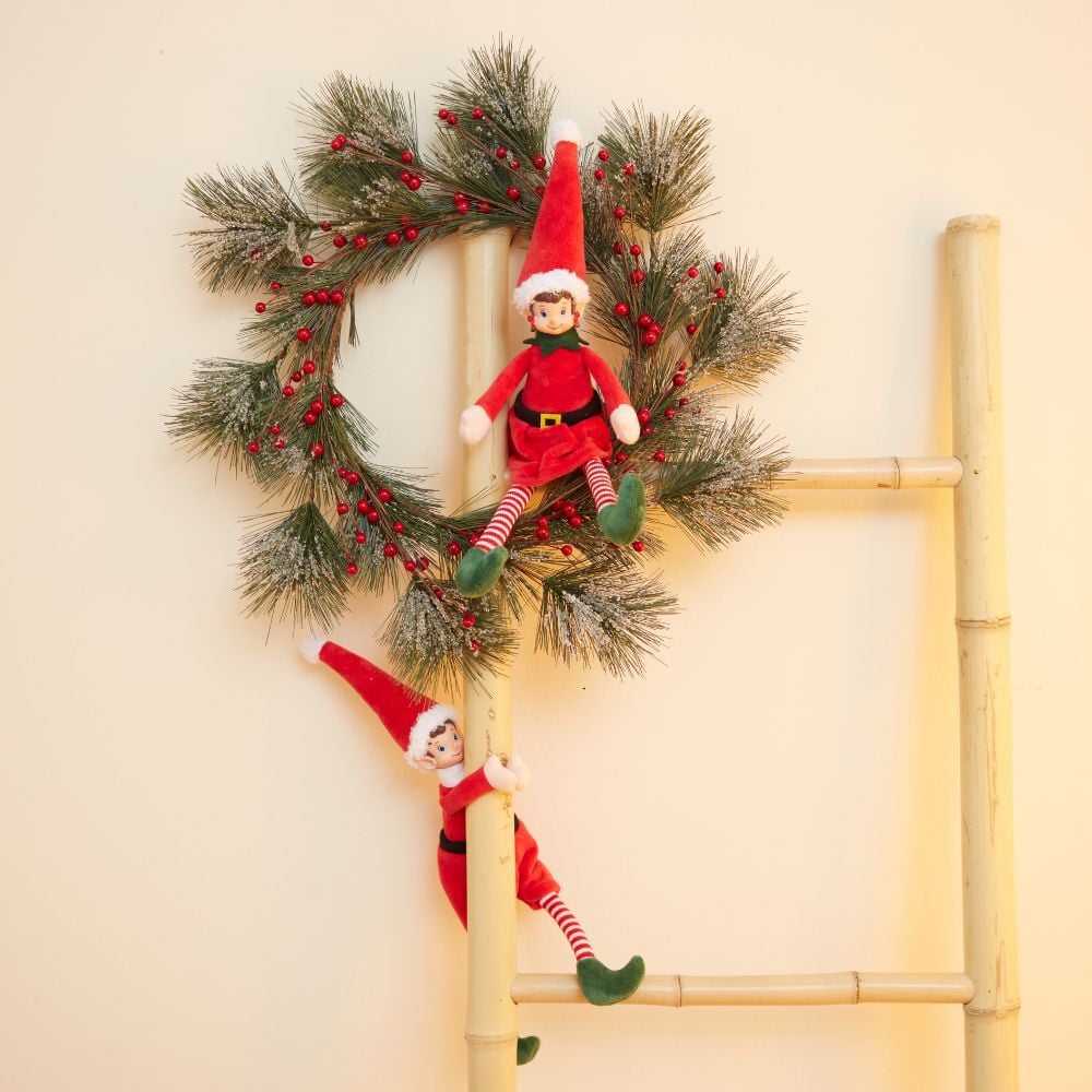 Lutin et lutin sur une échelle en bois