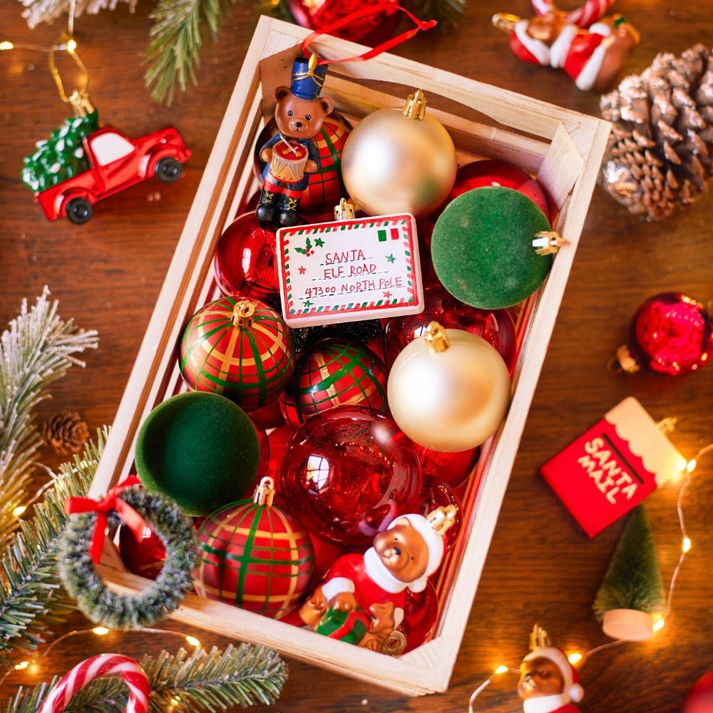 assortiment de boules dans une cagette