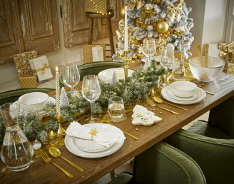 Je dresse une belle table dor&eacute;e ►