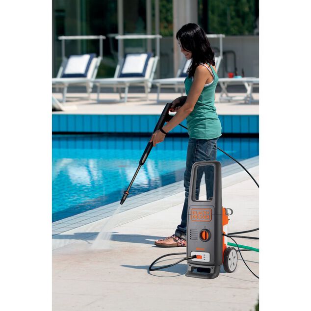 Nettoyeur haute pression Black & Decker 125bar 420L/h noir et orange 1600W