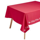 Nappe en tissu rouge motifs &eacute;toilee et sapins 140x300cm