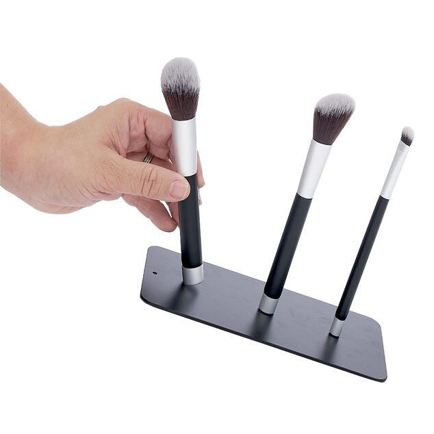 Set pinceaux cosm&eacute;tiques avec support magn&eacute;tique