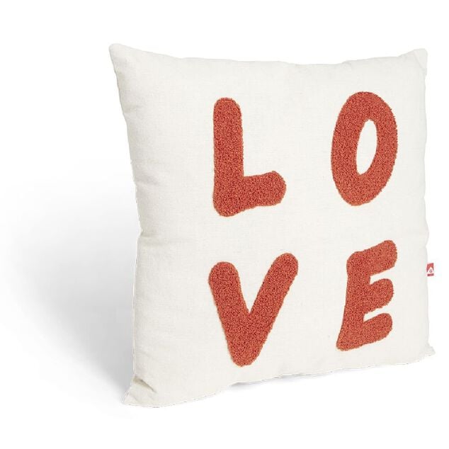 Coussin d&eacute;co carr&eacute; "Love" beige et rouge brique 38x38cm