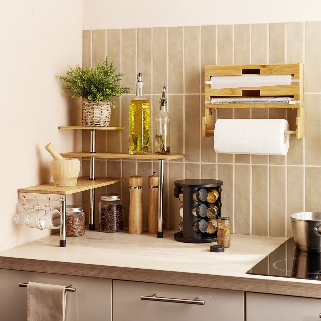 Etagère d'angle en bambou rotin vintage 1970