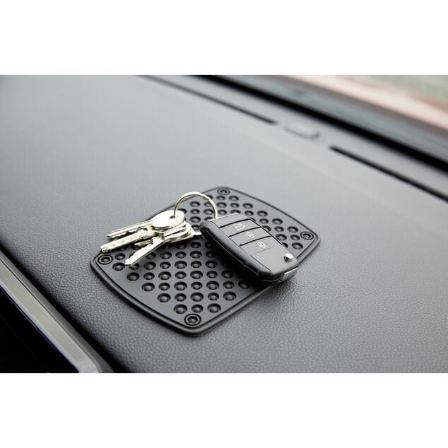 Tapis t&eacute;l&eacute;phone voiture noir.