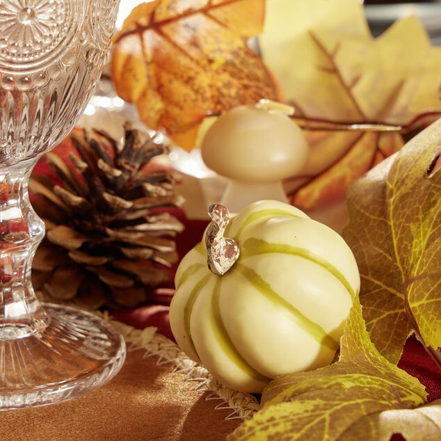 Lot &eacute;l&eacute;ments d&eacute;coration automne plastique 3 mod&egrave;les