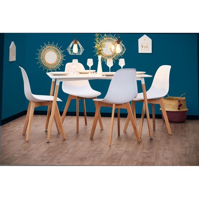 Chaise Chlo&eacute; blanche pieds h&ecirc;tre L.47 x P.52 x H.85 cm - Lot de 2