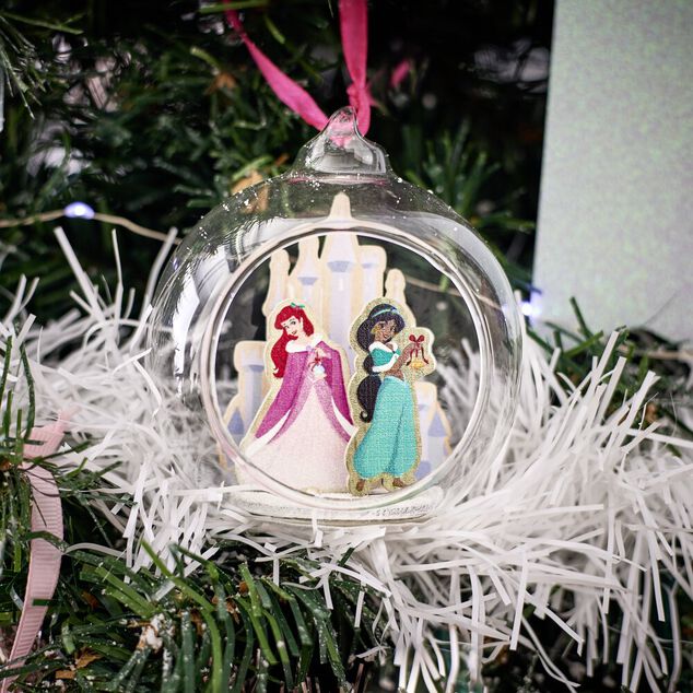 Boule de No&euml;l Disney Princesses en verre et bois &Oslash;8cm