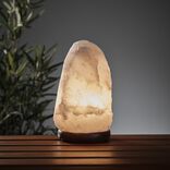 Lampe pierre de sel de l'Himalaya Mess&eacute;gu&eacute; socle bois &Oslash;13xH24cm