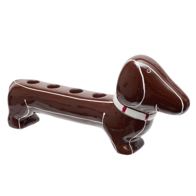 Bougeoir 4 bougies forme teckel avec &eacute;charpe c&eacute;ramique L35X6XH16 cm marron