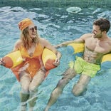 Fauteuil de piscine microbilles orange ou bleu 68x68x&Oslash;18cm