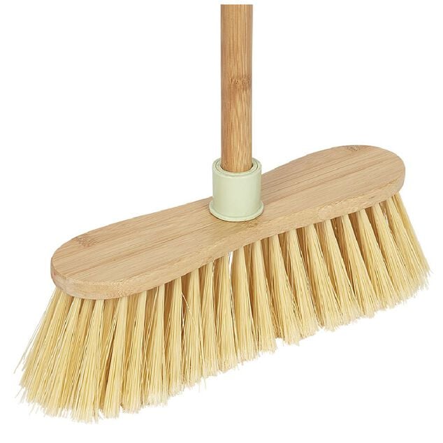 Balai bambou extérieur