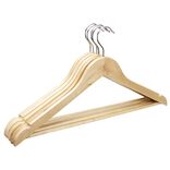 Lot de 5 cintres en bois beige avec crochet m&eacute;tal