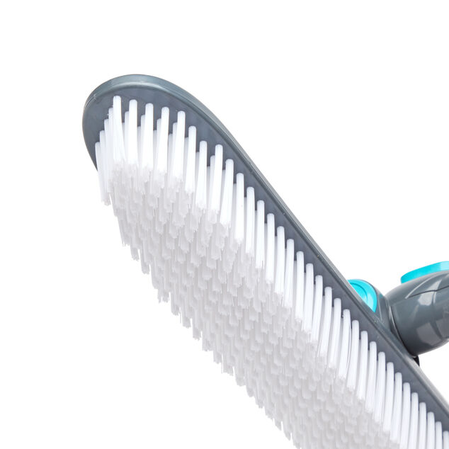 Brosse longue pour piscine