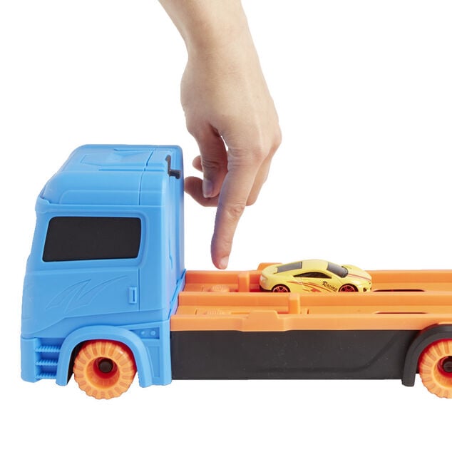 Ensemble camion et ses deux voitures