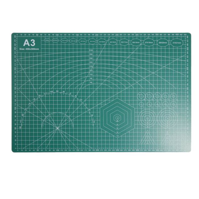 Tapis de d&eacute;coupe format A3 PVC vert 450x300mm