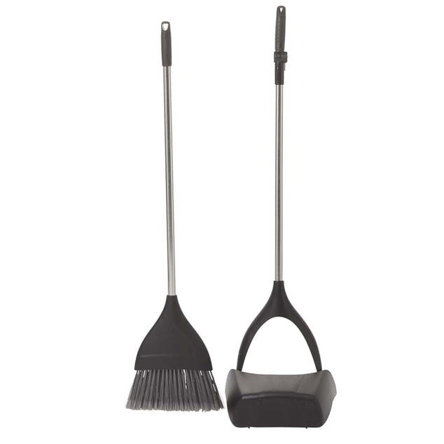 Pelle et balayette aéroport en plastique noir