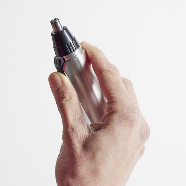 Tondeuse &eacute;lectrique pour nez et oreilles