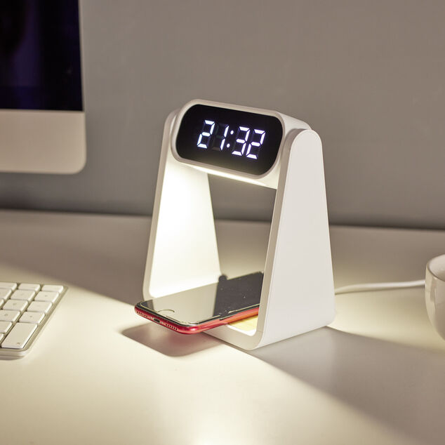Lampe LED 3en1 horloge num&eacute;rique et chargeur &agrave; induction