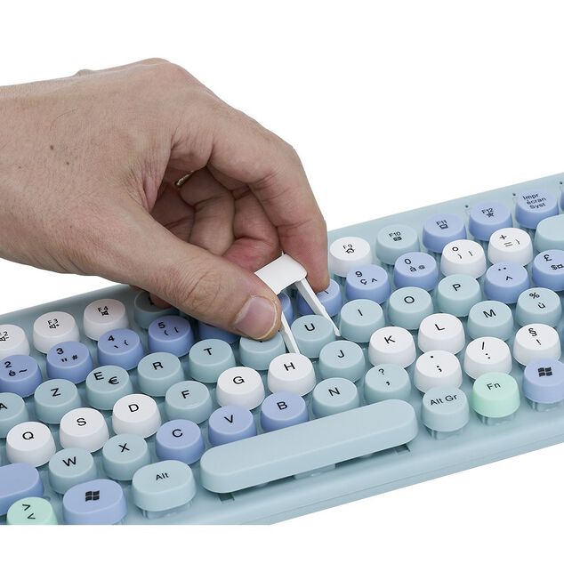 Brosse nettoyage 5en1 pour t&eacute;l&eacute;phone et multim&eacute;dia