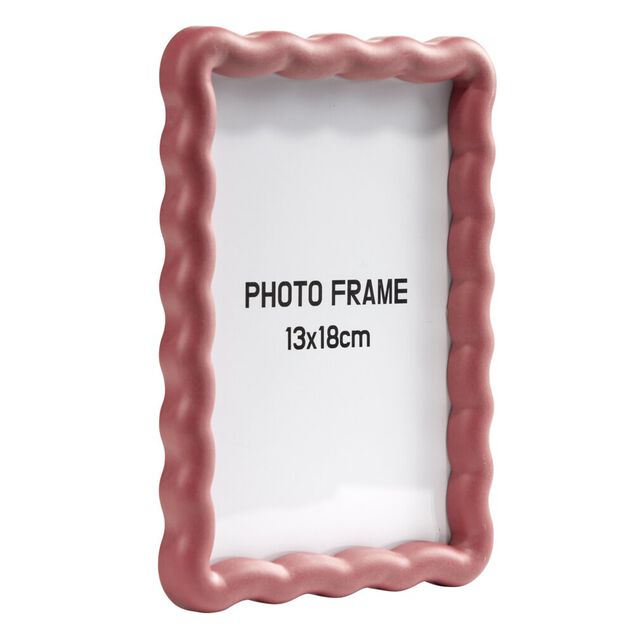 Cadre photo bord vague plastique color&eacute; 14x19cm pour photo 10x15cm (3 mod&egrave;les)