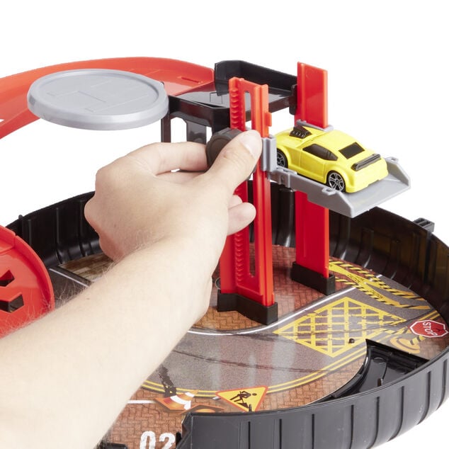 Ensemble garage et son véhicule