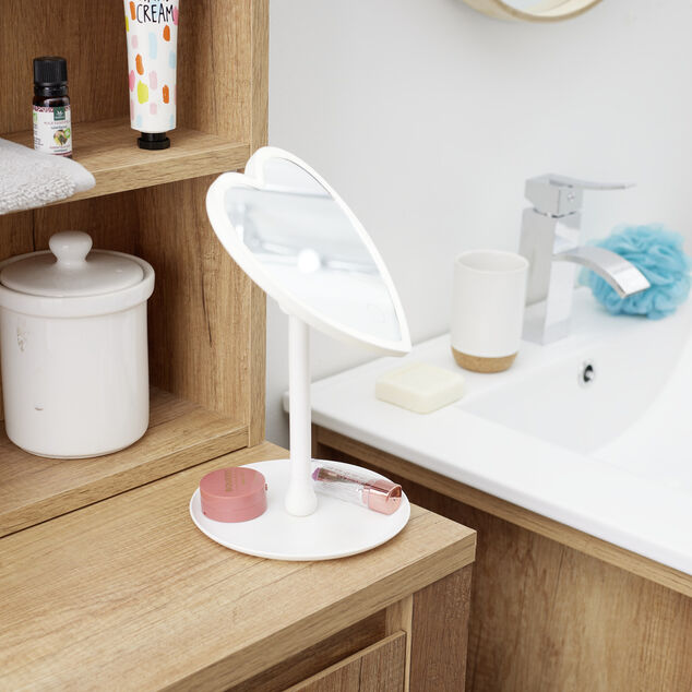 Miroir lumineux LED sur pied inclinable plastique blanc forme coeur 16xH24cm