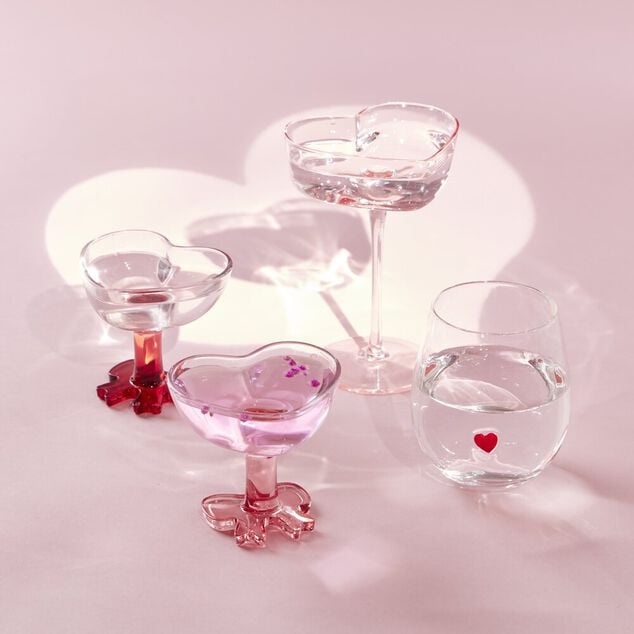 Verre &agrave; eau bas 50cl en verre transparent motifs coeurs rouges H12cm