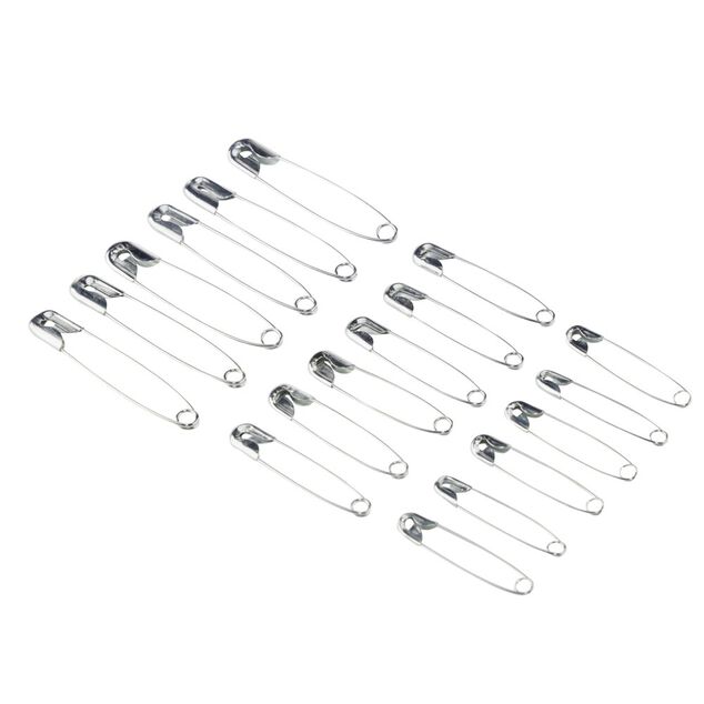 Épingles à nourrice et de sureté en fer - 18 pièces