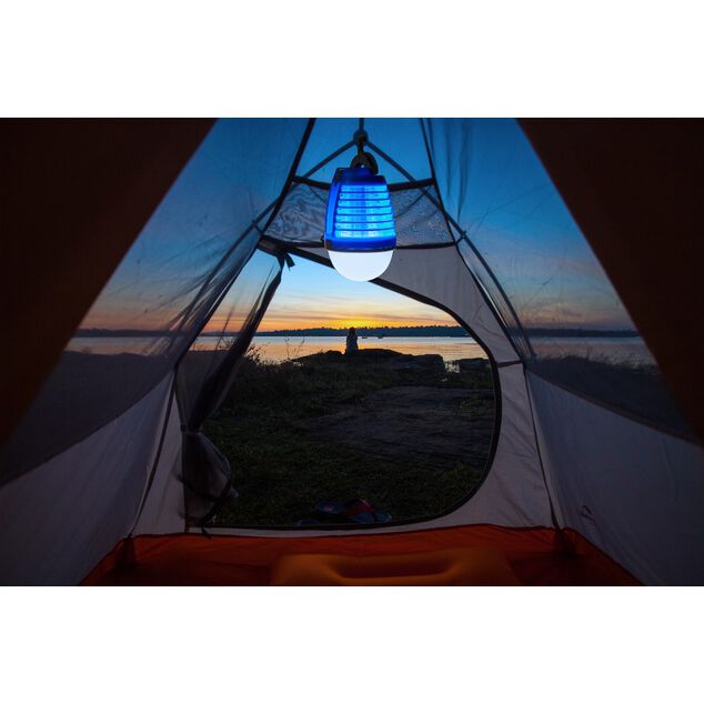 Ampoule &agrave; suspendre anti moustique 2 en 1