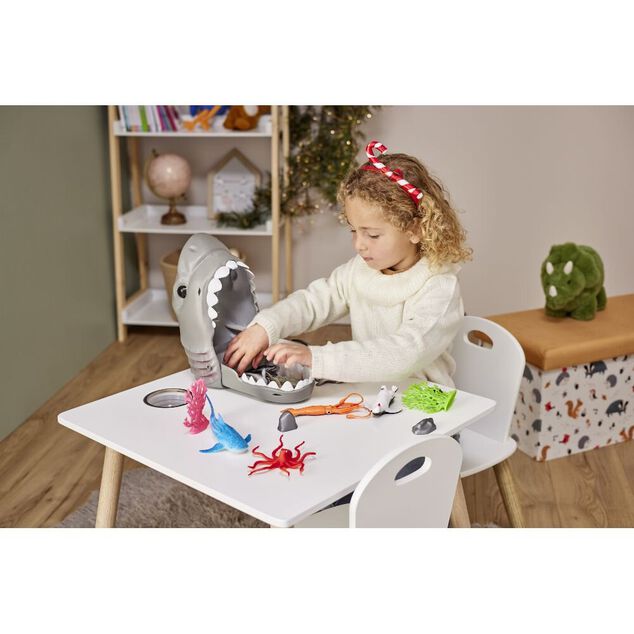 T&ecirc;te de requin + 20 figurines