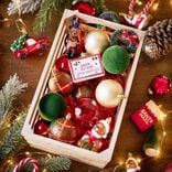 Kit décoration sapin de Noël traditionnel rouge et vert 20 pièces