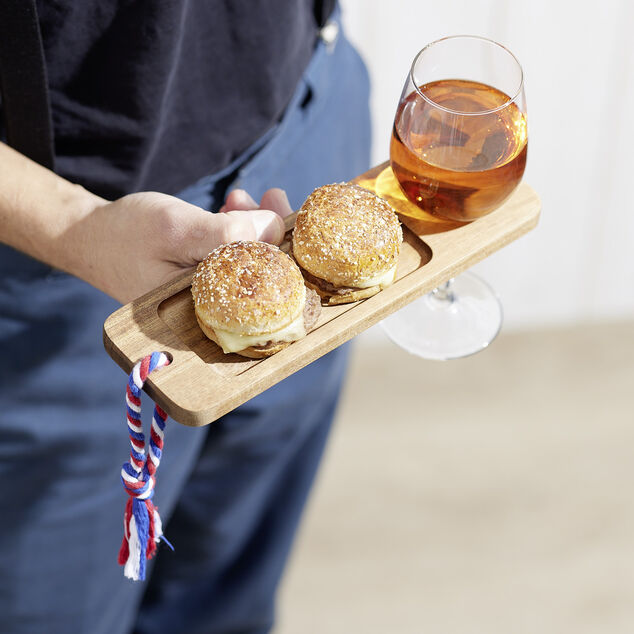 Planche &agrave; tapas en bois d'acacia avec porte-verre 8x25cm