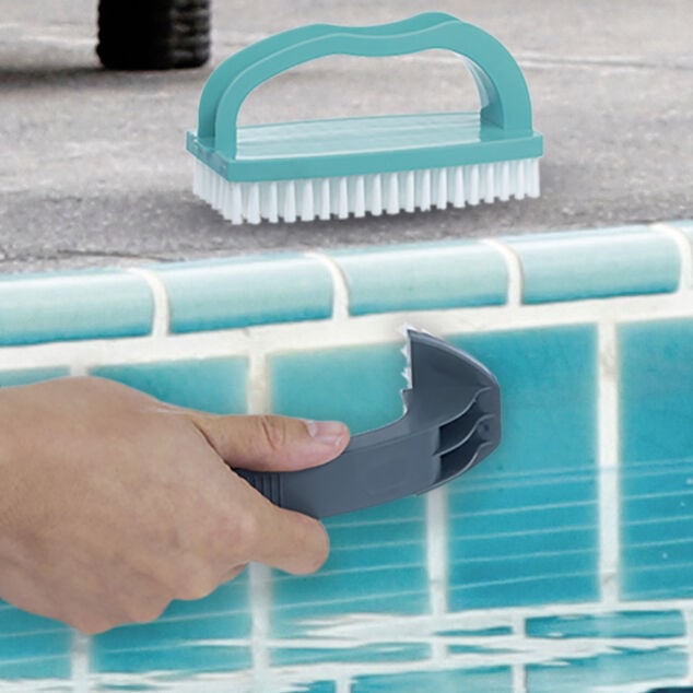 Brosse multifonctions pour piscine