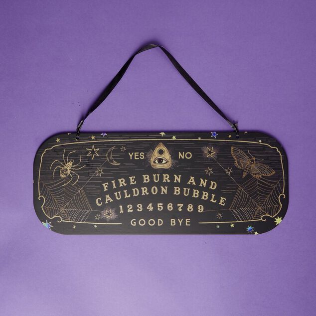 Pancarte Halloween &agrave; suspendre planche ouija en bois L43xH17cm