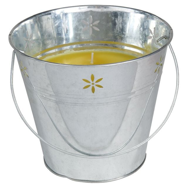Bougie citronnelle dans seau