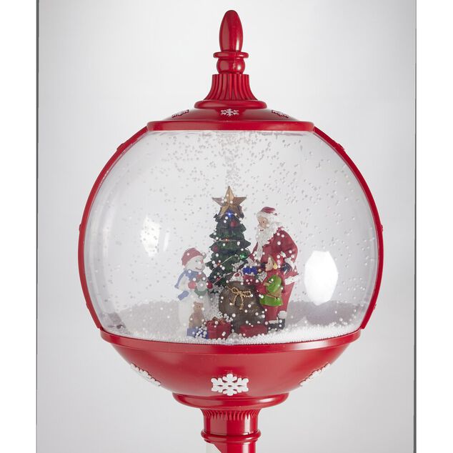 Lampadaire de No&euml;l anim&eacute; et lumineux sc&egrave;ne effet neige rouge et blanc H150cm