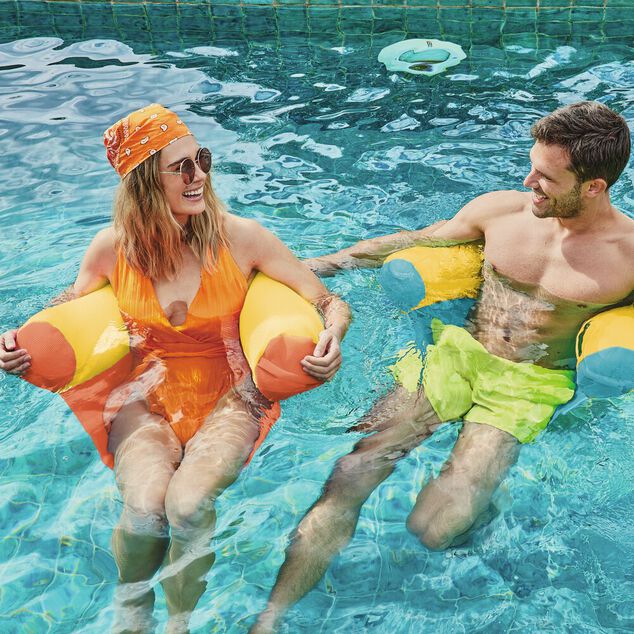 Fauteuil de piscine microbilles orange ou bleu 68x68x&Oslash;18cm