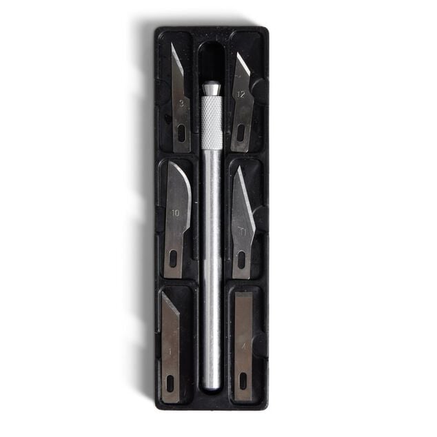 Cutter de pr&eacute;cision 7 lames incluses m&eacute;tal gris