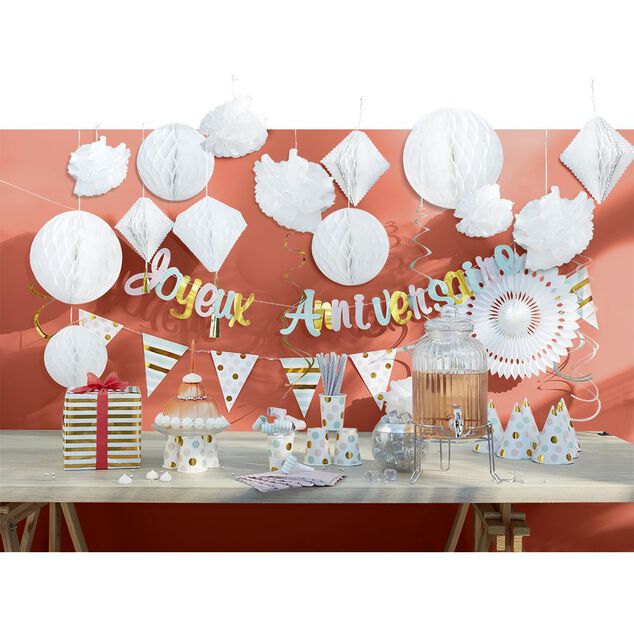 Suspension en papier blanc de forme g&eacute;om&eacute;trique x 3