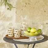 Saladier en verre stri&eacute; transparent avec pied &Oslash;26xH11,3cm