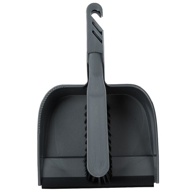 Pelle avec sa balayette en plastique