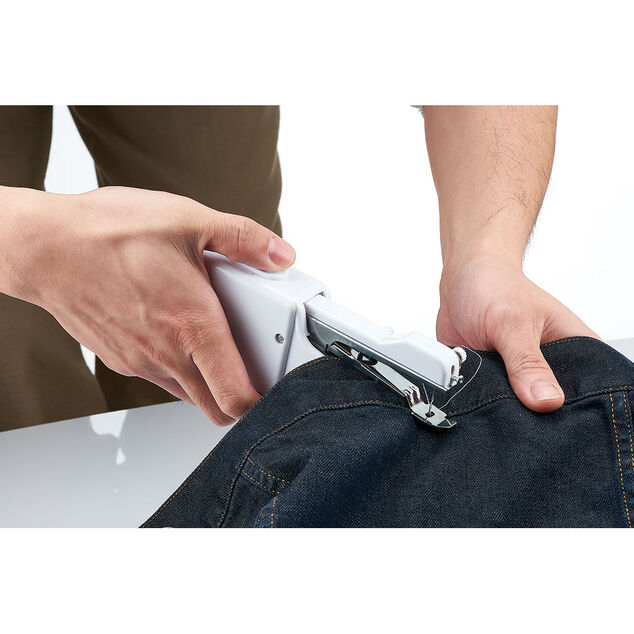 Machine à coudre à main