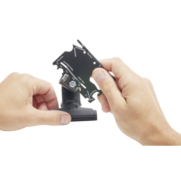 Carte d'outil multifonctions en m&eacute;tal noir 5,4x8,5cm