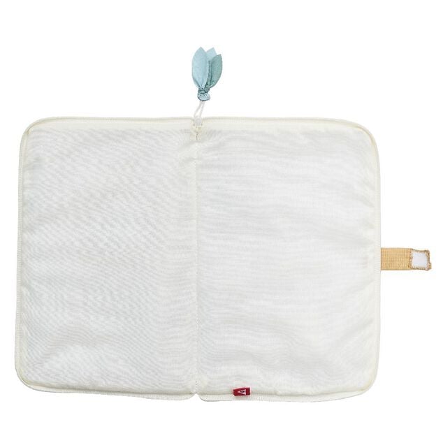 Prot&egrave;ge carnet de sant&eacute; motif lion 26x17.5 cm