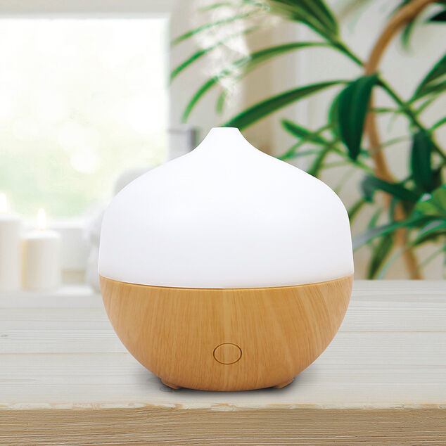 Diffuseur d'huilles essentielles lumineux aux couleurs changeantes