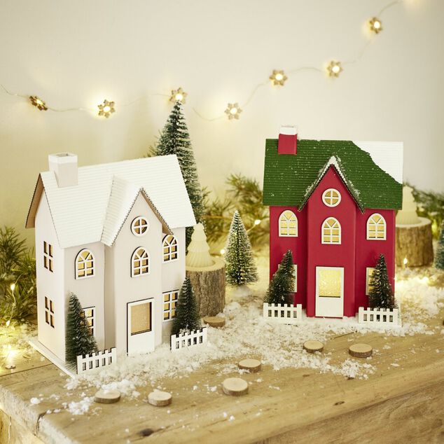 Chalet de No&euml;l lumineux H20,5cm - 2 coloris rouge ou blanc