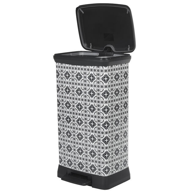 Poubelle &agrave; p&eacute;dale motif carreau de ciment gris et blanc 50 L