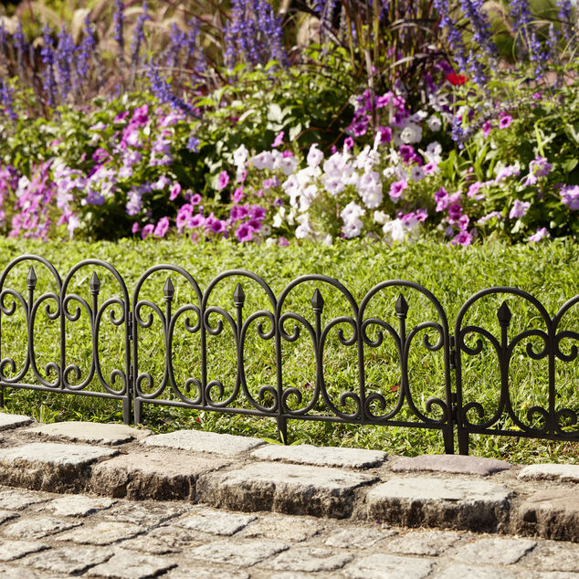 Bordure de jardin x4 plastique style fer forg&eacute; noir 50xH33cm