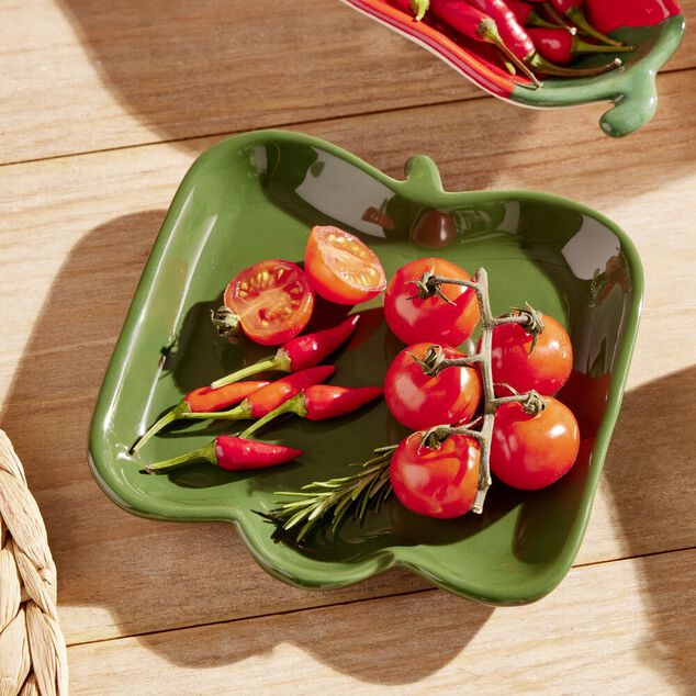 Assiette de pr&eacute;sentation porcelaine forme poivron vert 15x15cm